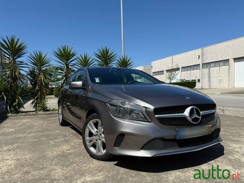 2016' Mercedes-Benz Classe A photo #3