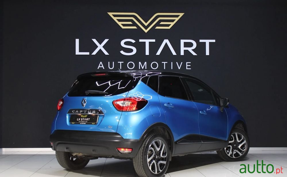 2016' Renault Captur photo #2