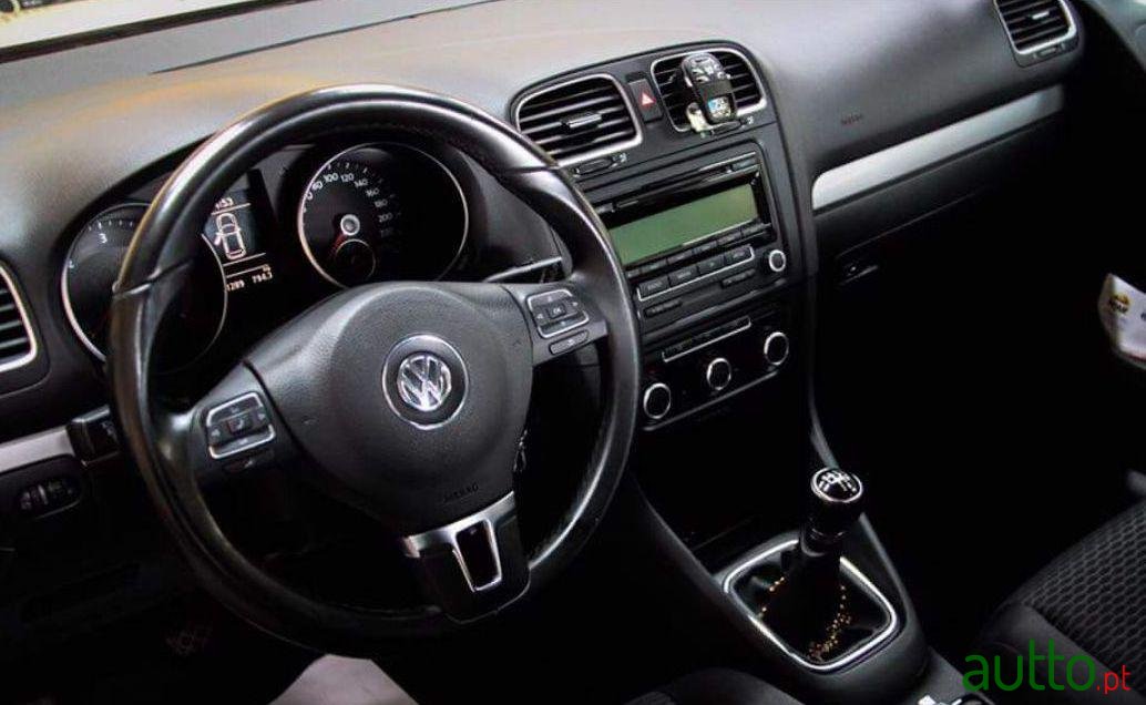 2009' Volkswagen Golf Vi 1.6Tdi photo #1