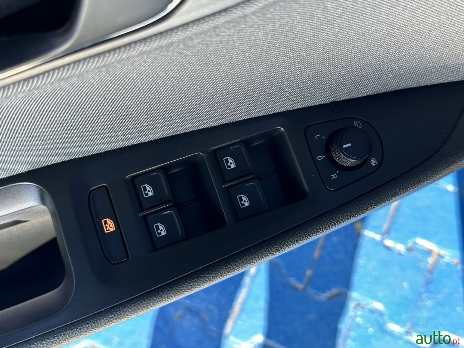 2019' SEAT Leon photo #5