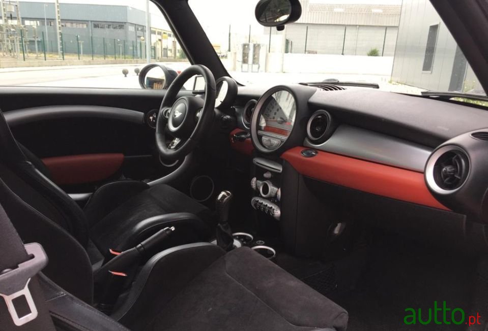 2009' MINI Cooper photo #6
