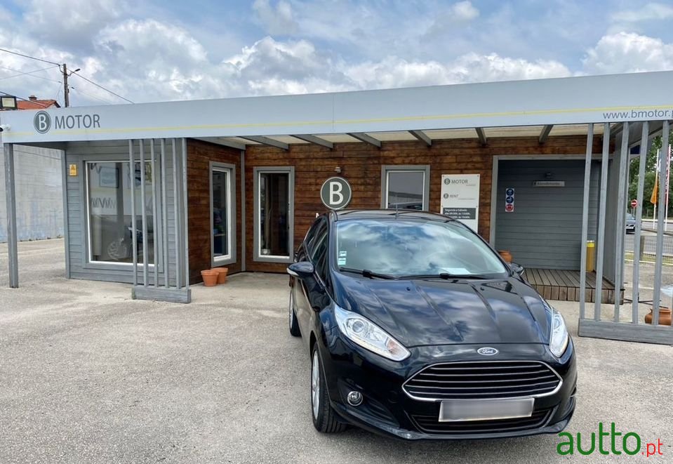 2016' Ford Fiesta photo #3