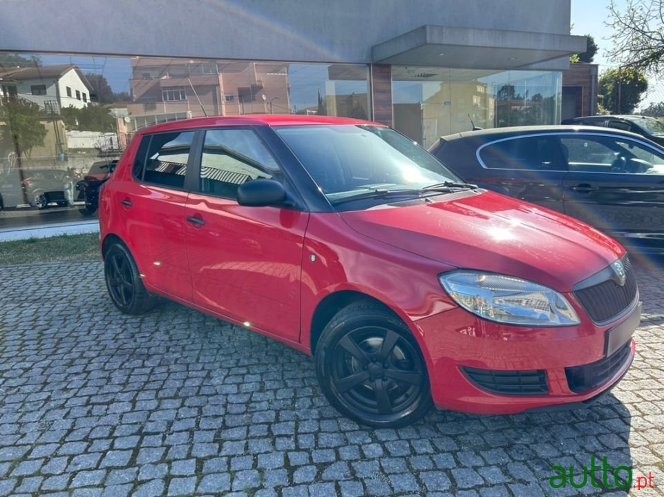 2010' Skoda Fabia photo #2