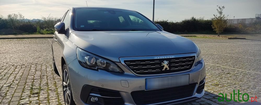 2018' Peugeot 308 Bluehdi 130 Allure photo #6