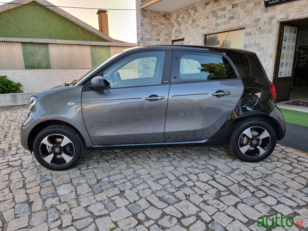 2019' Smart Forfour 1.0 Passion 71 photo #4