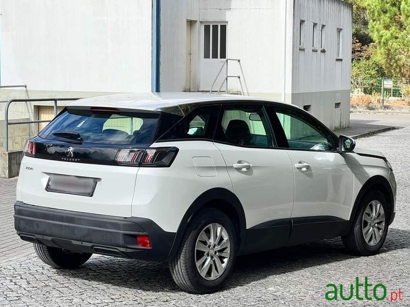 2021' Peugeot 3008 photo #2
