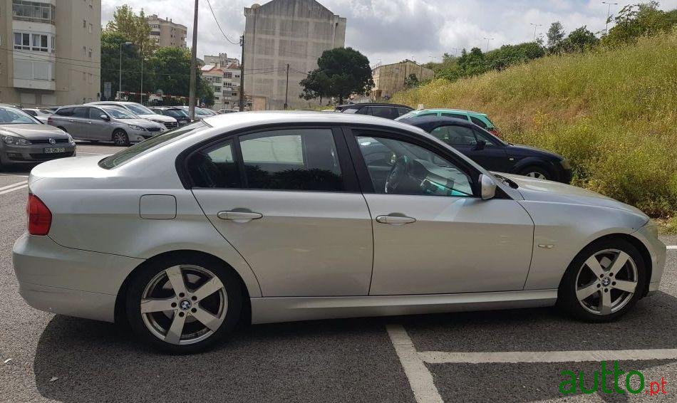 2010' BMW 320 D Edição M photo #2