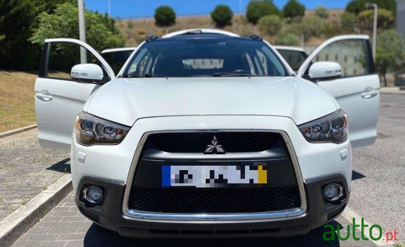 2010' Mitsubishi ASX photo #4