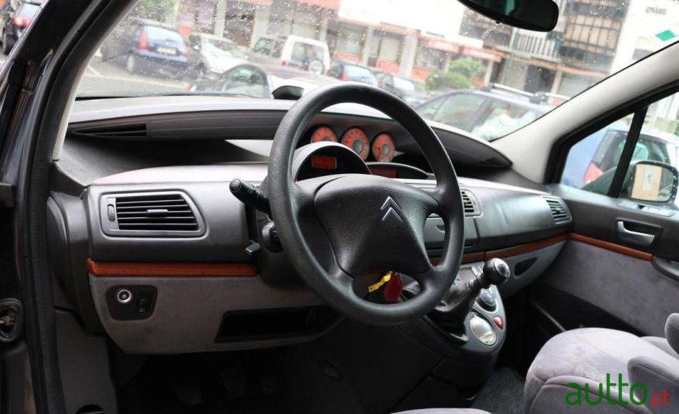 2005' Citroen C8 2.0 Hdi 16V Sx photo #2