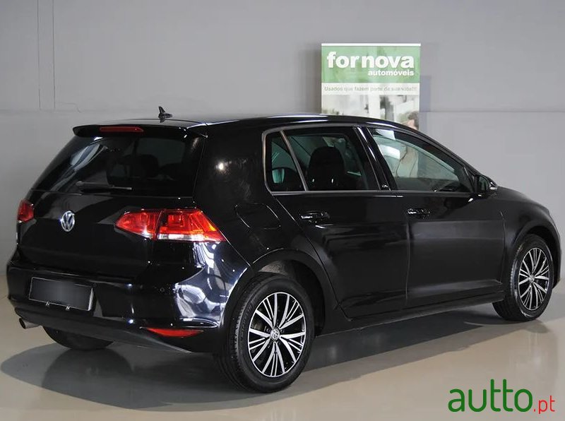 2016' Volkswagen Golf photo #6