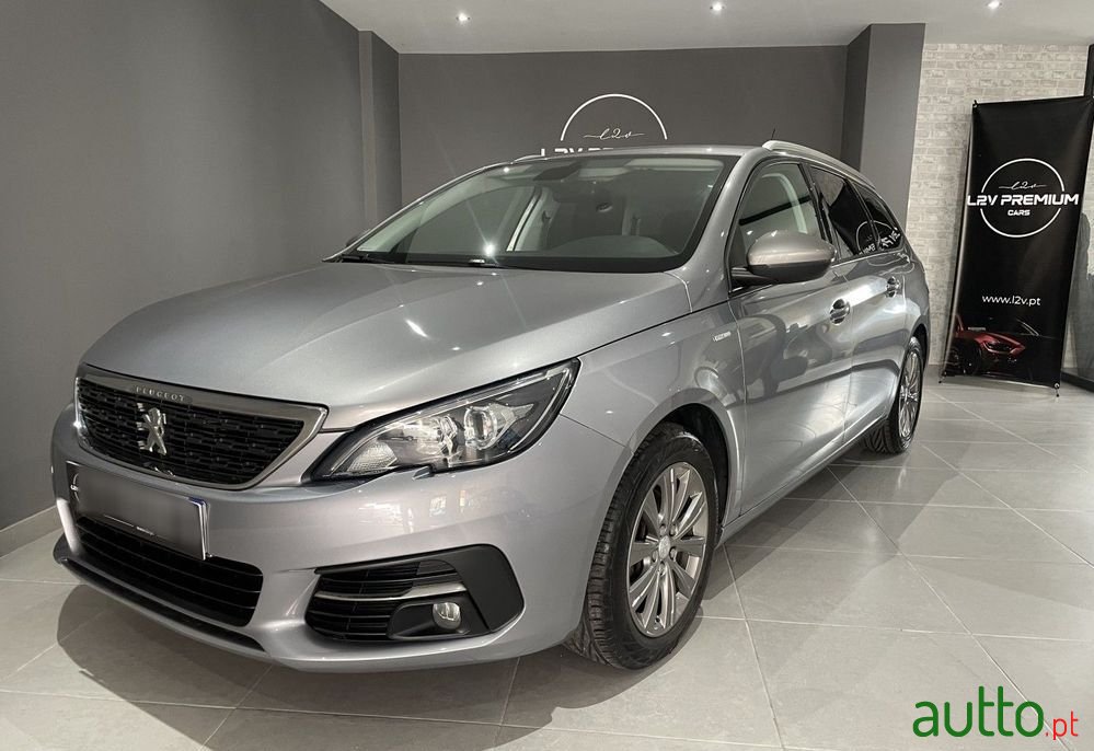 2018' Peugeot 308 Sw photo #2