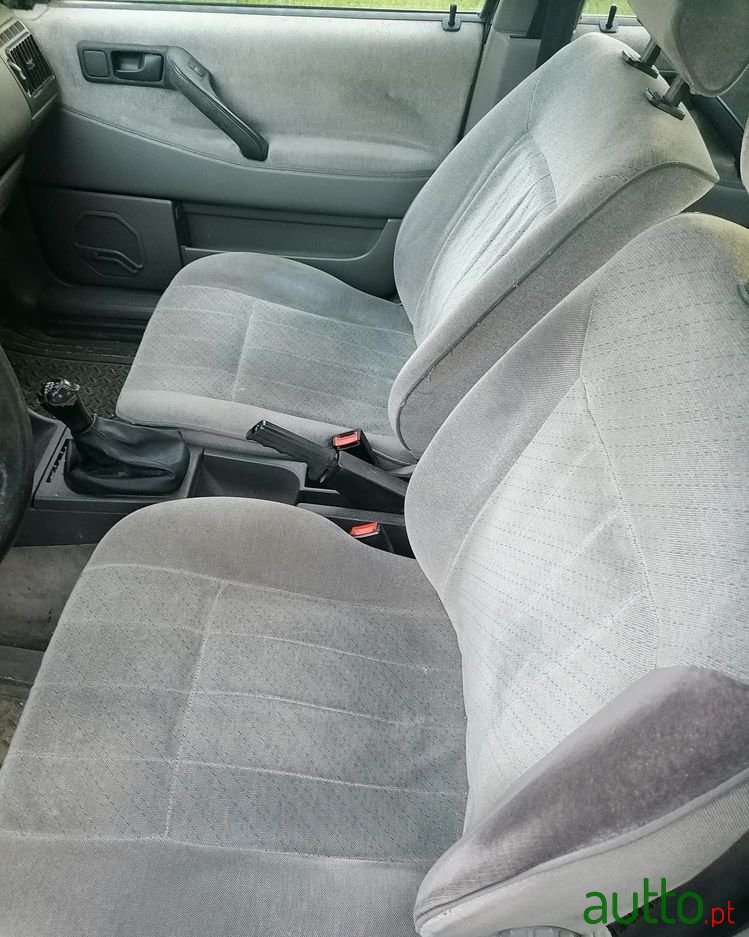 1993' Volkswagen Passat photo #3