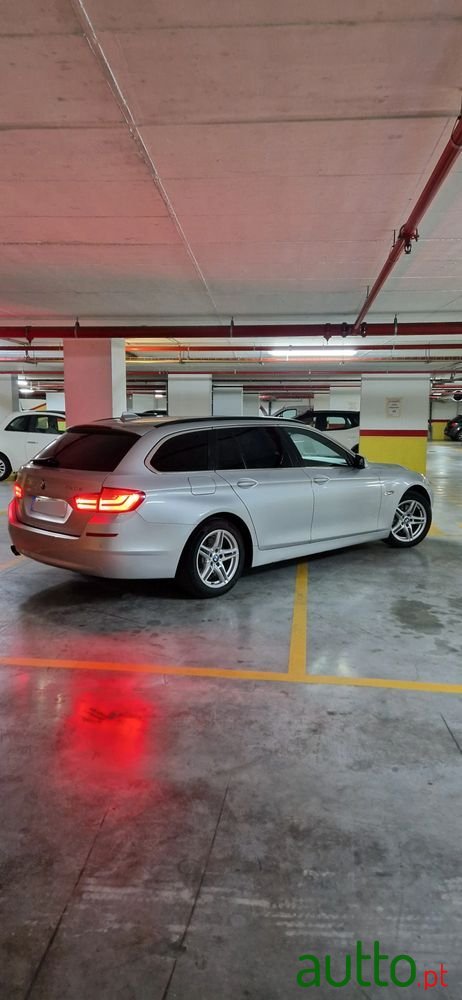 2011' BMW Série 5 D Auto photo #5