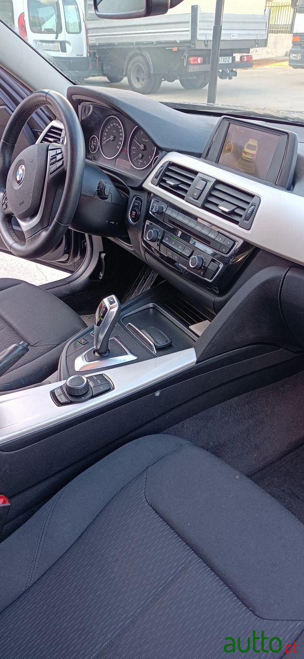 2016' BMW 318 photo #6