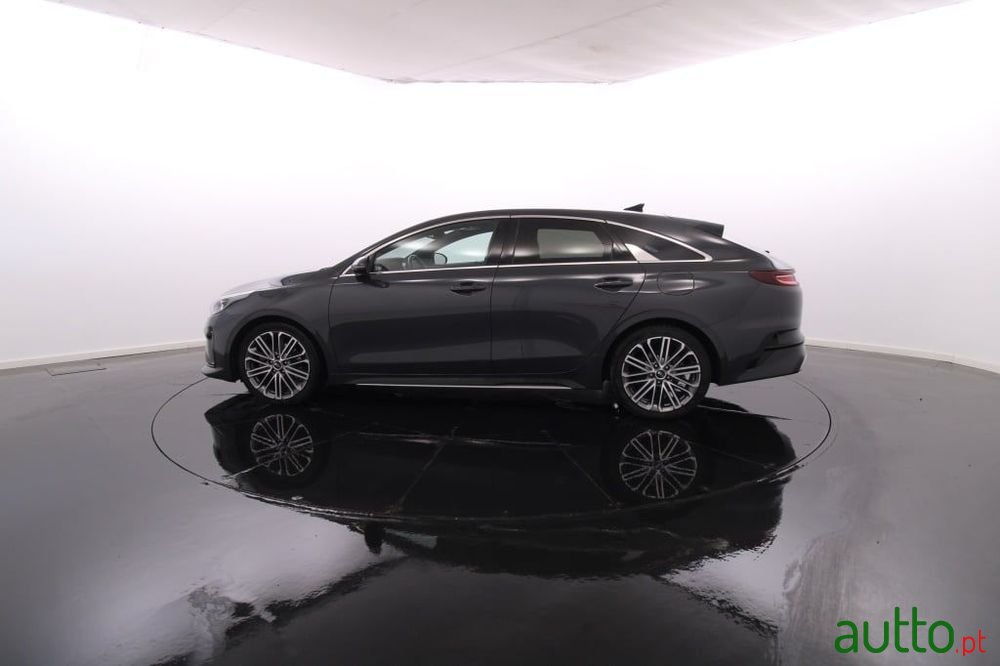 2021' Kia Proceed 1.6 Crdi Gt Line 7Dct photo #3