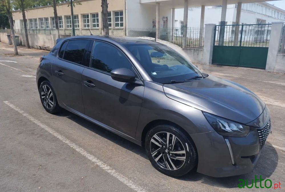 2021' Peugeot 208 photo #1