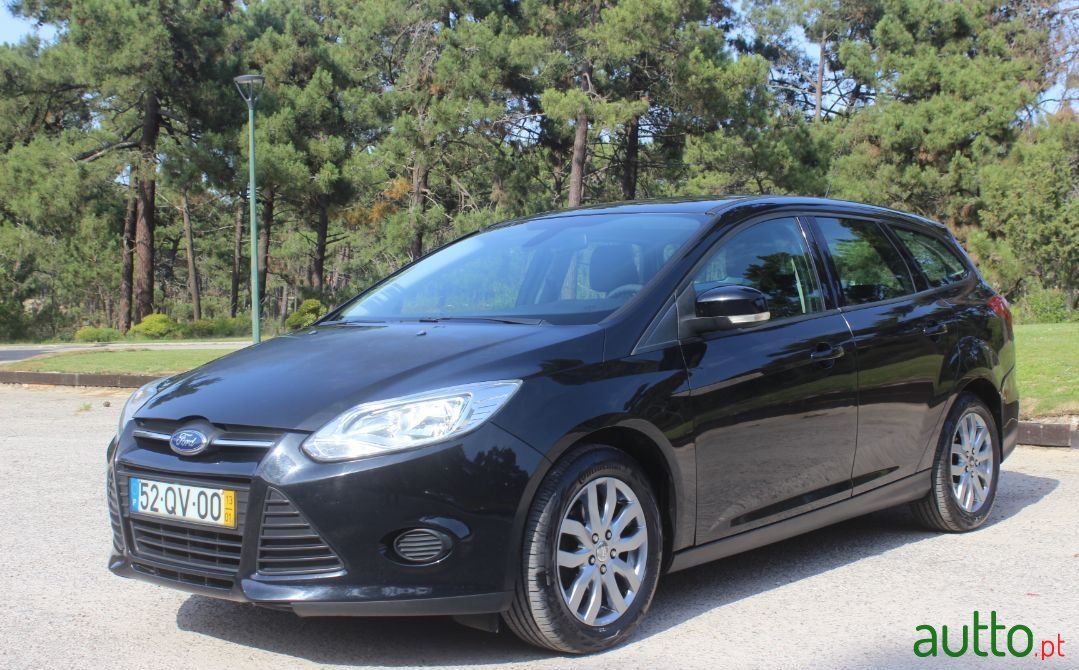 2013' Ford Focus Sw photo #1