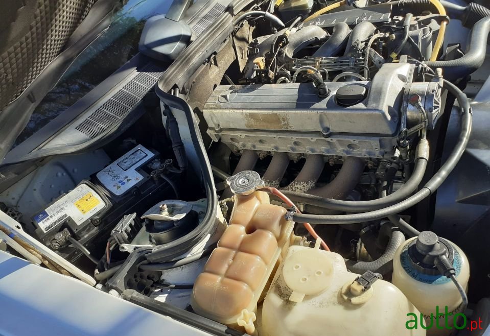 1991' Mercedes-Benz 190 photo #5