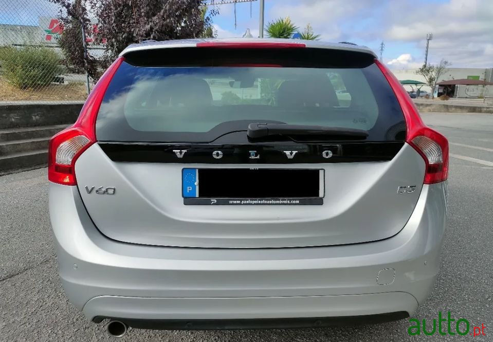 2015' Volvo V60 photo #3