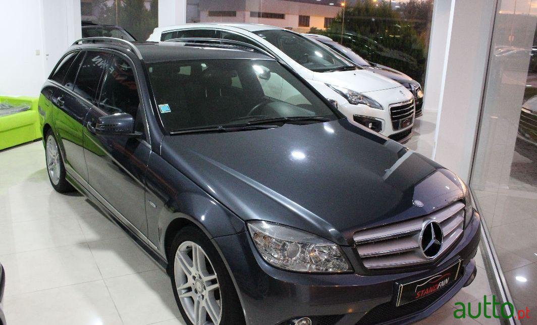 2010' Mercedes-Benz C-220 photo #2