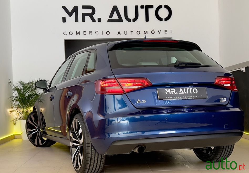 2015' Audi A3 Sportback photo #4