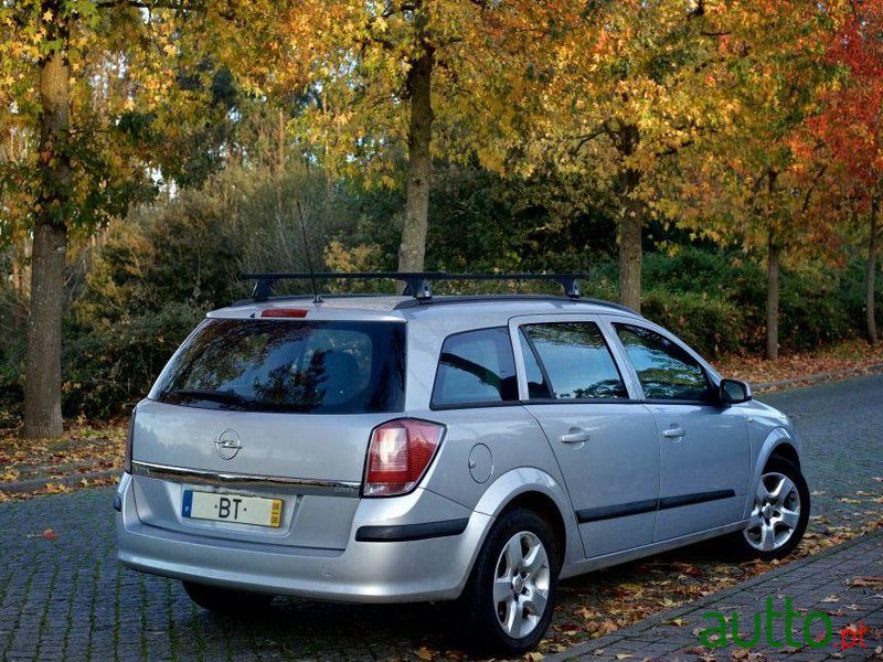 2006' Opel Astra 1.3 Cdti photo #3