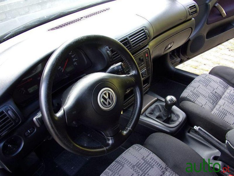 2000' Volkswagen Passat 1.9 Tdi photo #3