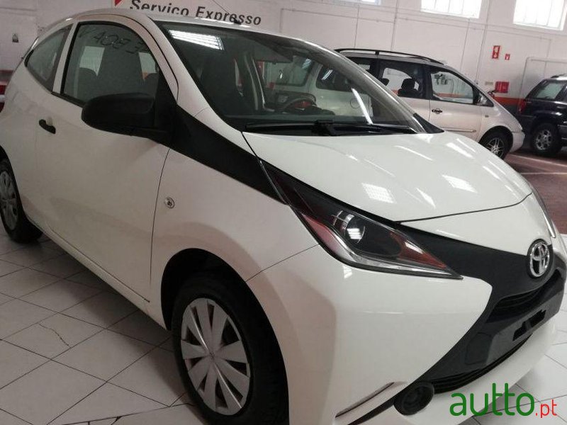 2018' Toyota Aygo 1.0 Vvti-X photo #4