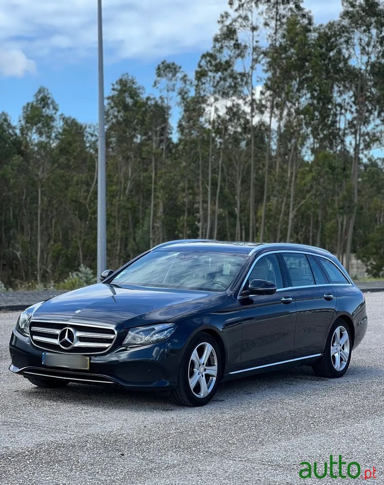2017' Mercedes-Benz E 220 photo #2