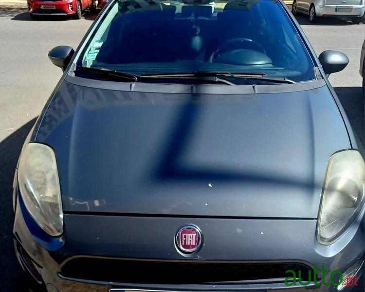 2014' Fiat Punto photo #3