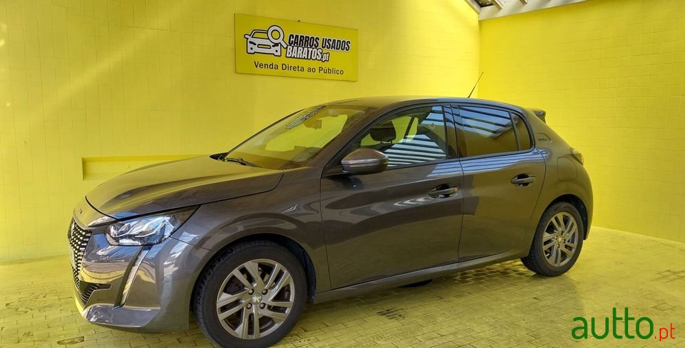 2021' Peugeot 208 1.2 Puretech photo #3