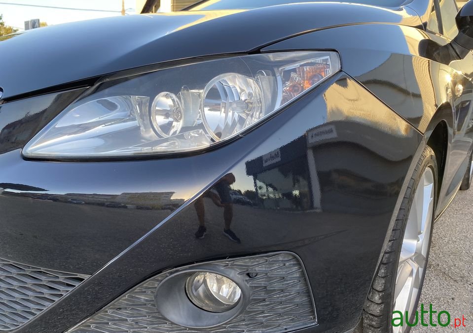 2010' SEAT Ibiza photo #6