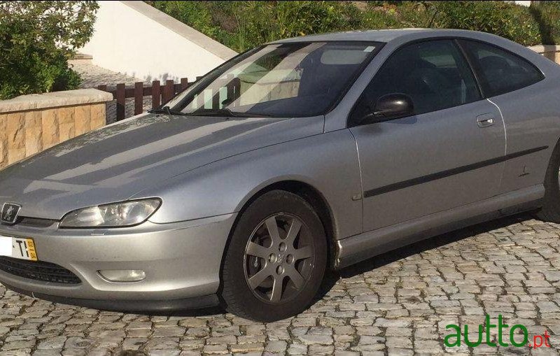 2002' Peugeot 406 Coupé 2.2 Hdi photo #2