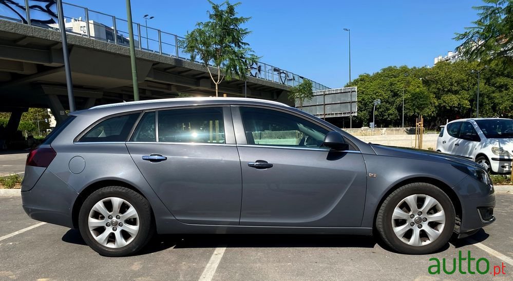 2015' Opel Insignia Sports Tourer photo #5