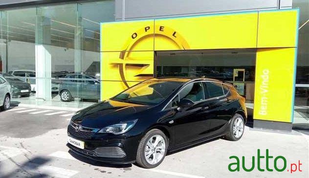 2017' Opel Astra photo #2