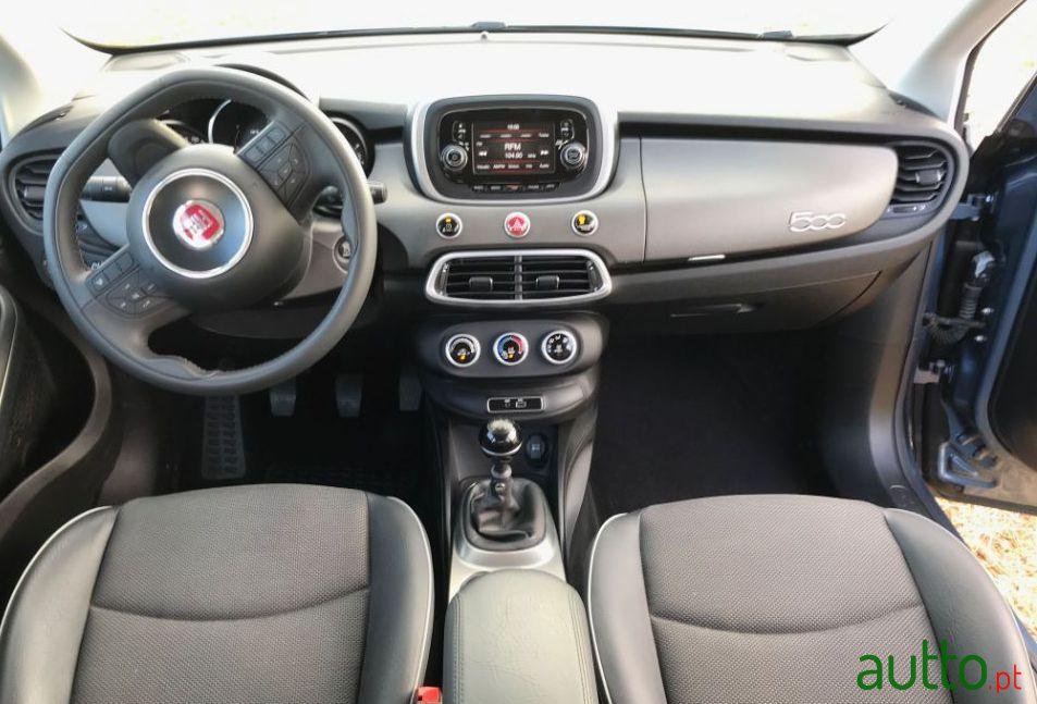 2017' Fiat 500X photo #3