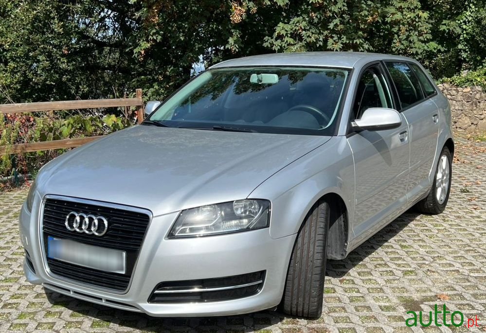 2011' Audi A3 Sportback photo #3