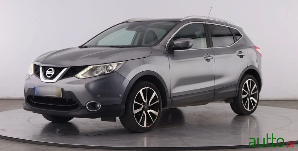 2015' Nissan Qashqai 1.6 Dci Tekna J19 photo #3