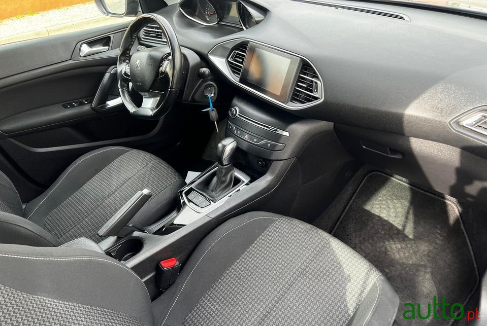 2018' Peugeot 308 Sw photo #4