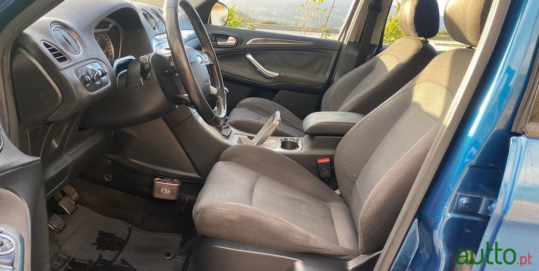 2008' Ford S-Max photo #6