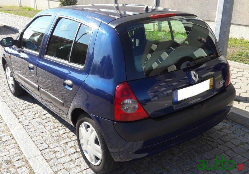 2002' Renault Clio 1.2 Expression photo #2