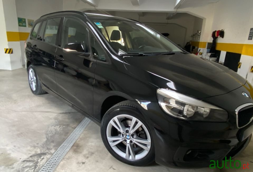 2015' BMW 216 Gran Tourer photo #5