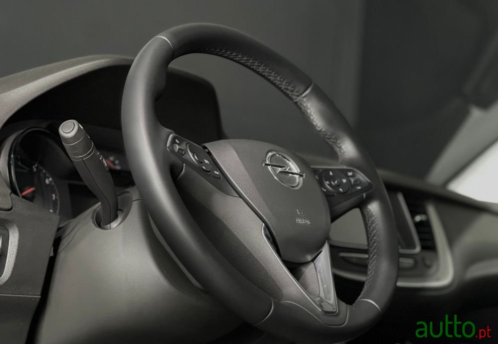 2020' Opel Grandland X photo #5