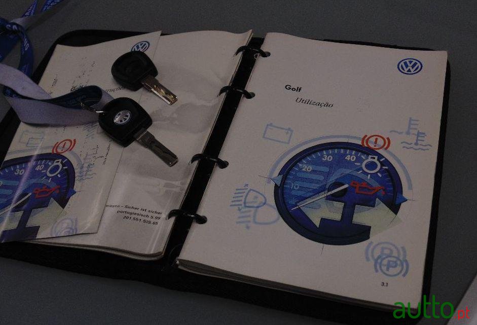 2000' Volkswagen Golf photo #2