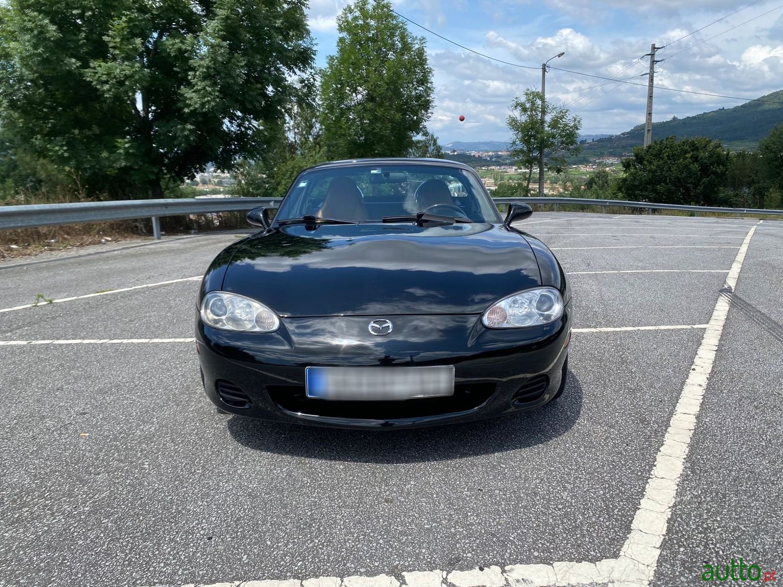 2004' Mazda MX-5 photo #2