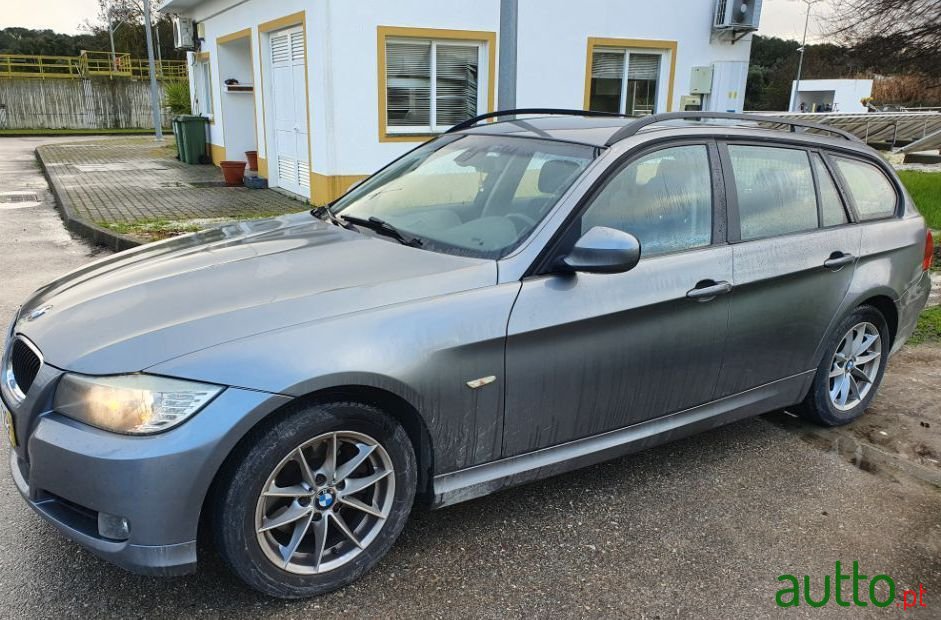 2009' BMW 320 photo #2