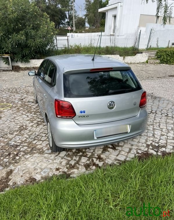 2010' Volkswagen Polo photo #1