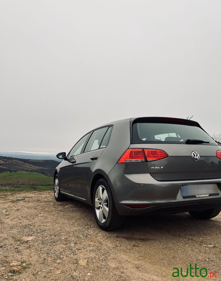 2015' Volkswagen Golf photo #1