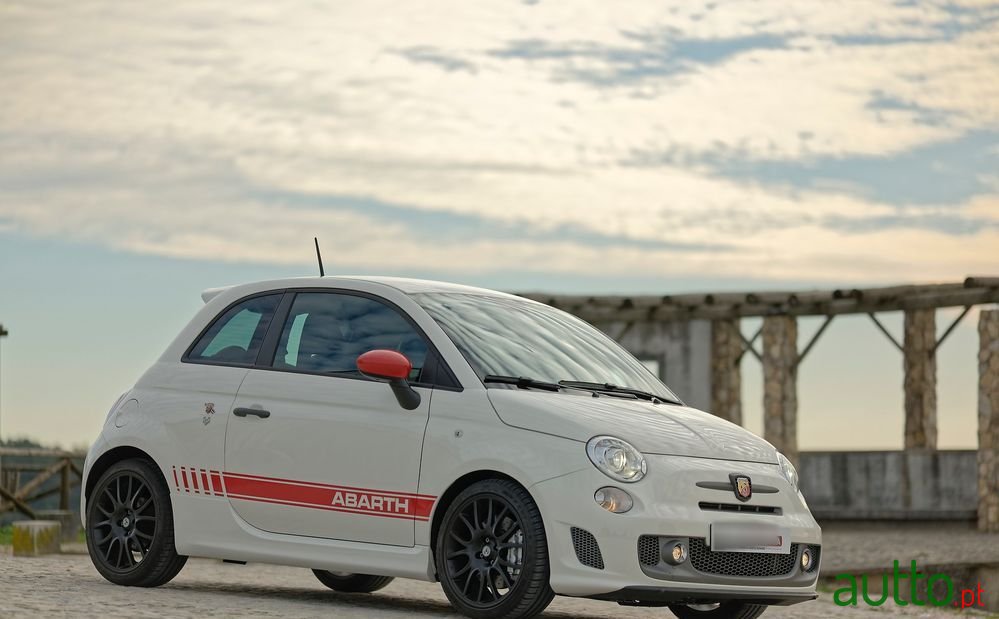 2016' Fiat 595 Abarth photo #3