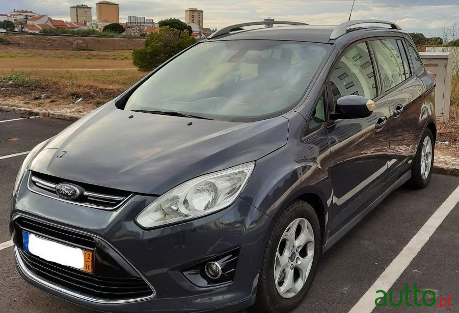 2012' Ford Grand-C-Max photo #3